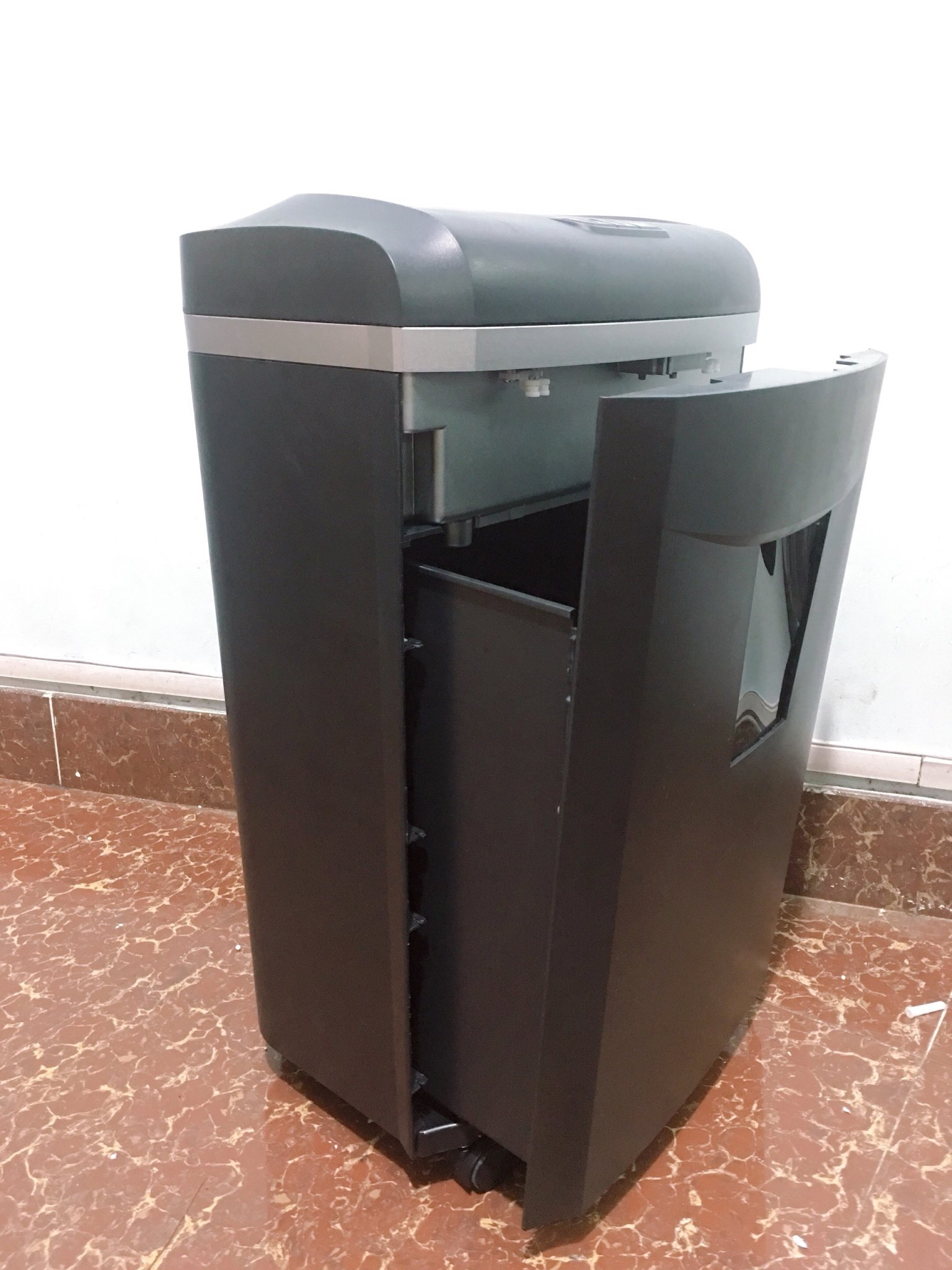 Máy hủy tài liệu Q.Shredder Q15KK