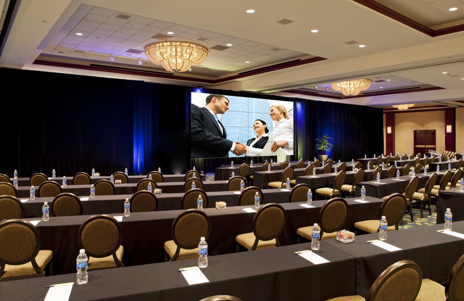 Top 3 dòng máy chiếu hội thảo bán chạy nhất hiện nay bạn nên biết